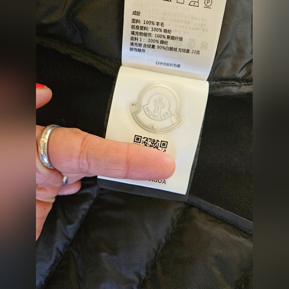 NWOT Montclair jacket. Black women's small. Has stretch - Picture 2 of 12